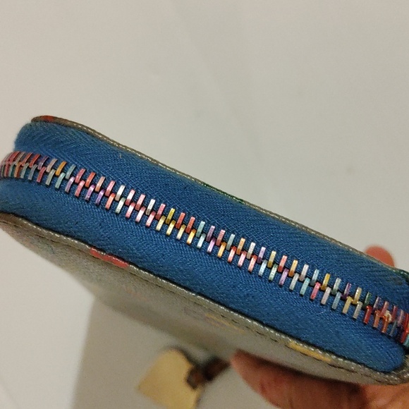 Vintage DOONEY & BOURKE Rainbow Zip Around Wallet - Picture 8 of 12
